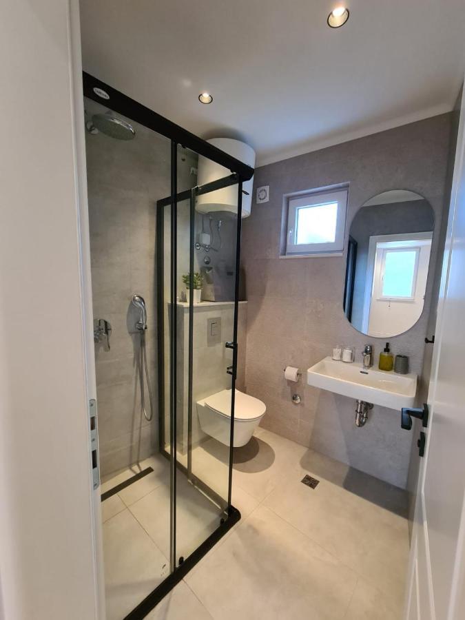 Apartments Gb โมสตาร์ ภายนอก รูปภาพ
